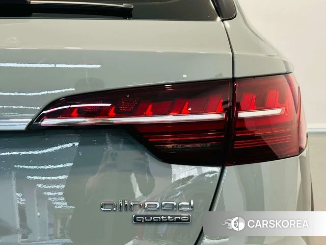 Audi A4L 2023 Темно-серый из Китая