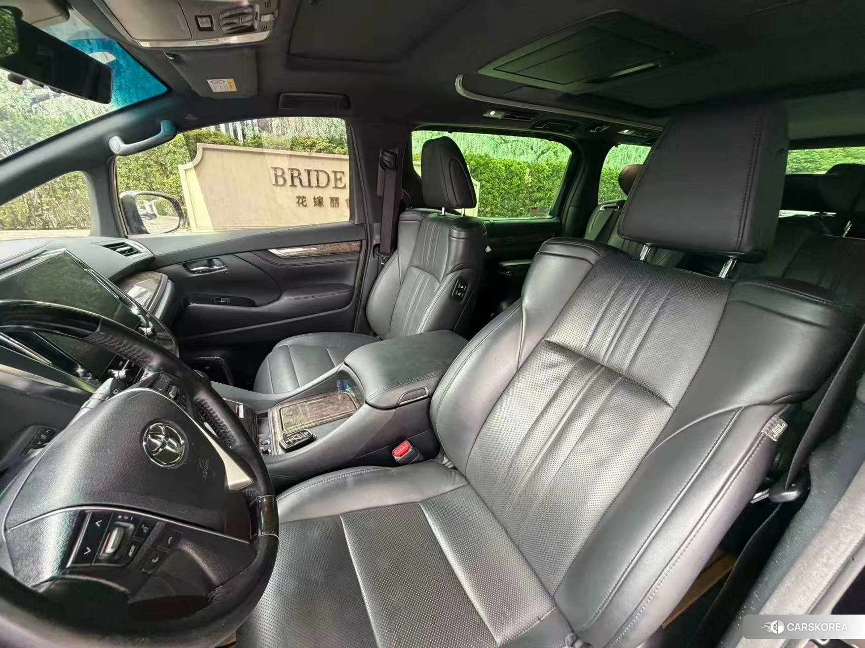 Toyota Vellfire 2021 Черный из Китая
