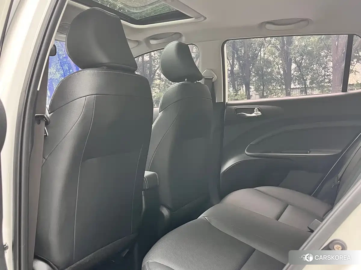 Kia KX1 2023 Белый из Китая