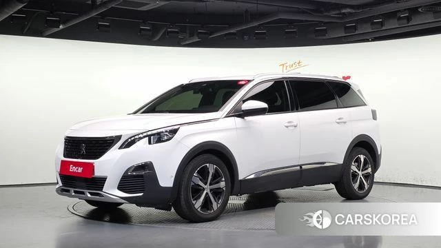 Peugeot 5008 second generation 2018 Белый из Кореи
