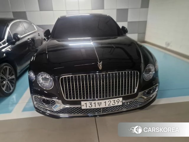 Bentley Flying Spur 3rd Generation 2022 Черный из Кореи