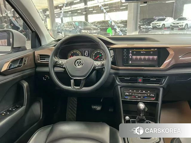Volkswagen Tharu 2021 Белый из Китая