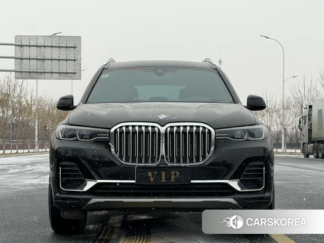BMW X7 2021 Черный из Китая