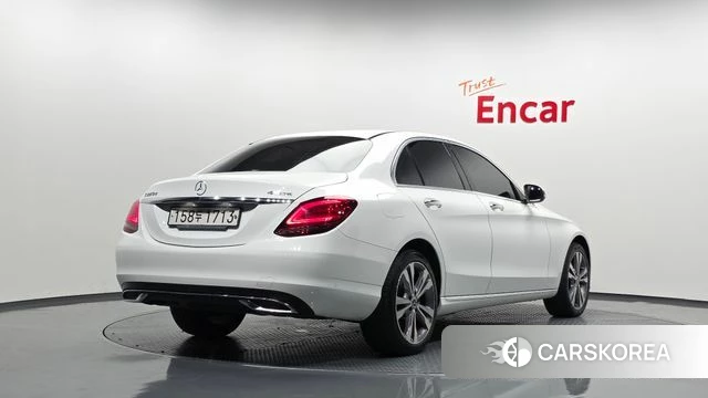 Mercedes-Benz C-Class W205 2020 Белый из Кореи