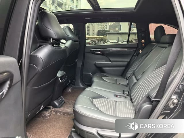 Toyota Crown 2022 Черный из Китая