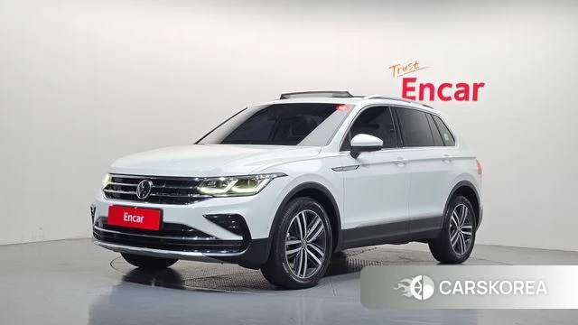 Volkswagen Tiguan second Generation 2021 Белый из Кореи