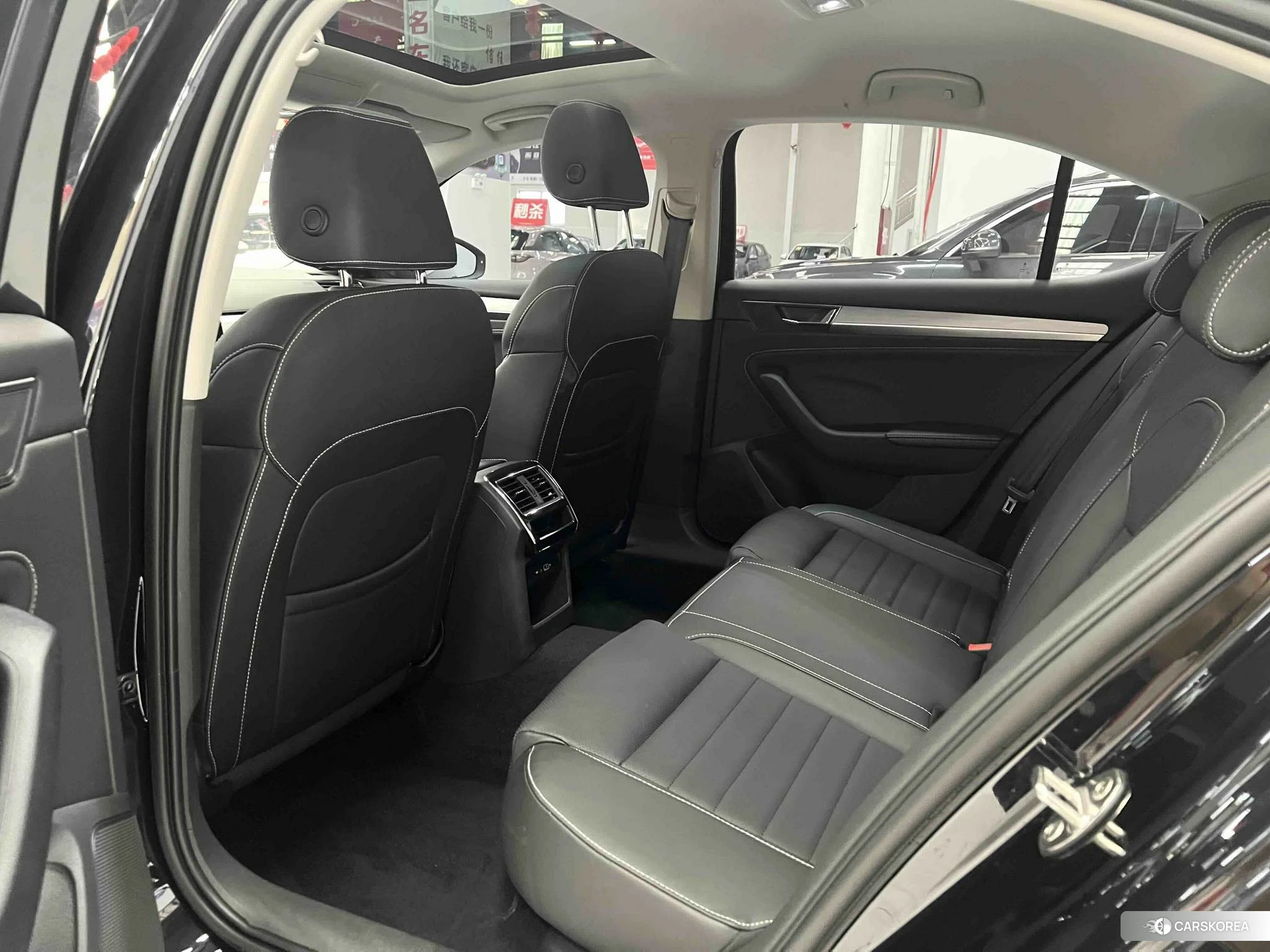 Skoda Superb 2023 Черный из Китая