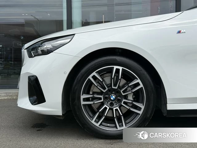 BMW 5 series 2025 Белый из Китая