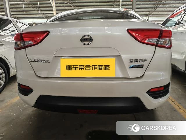 Nissan Lannia 2021 Белый из Китая