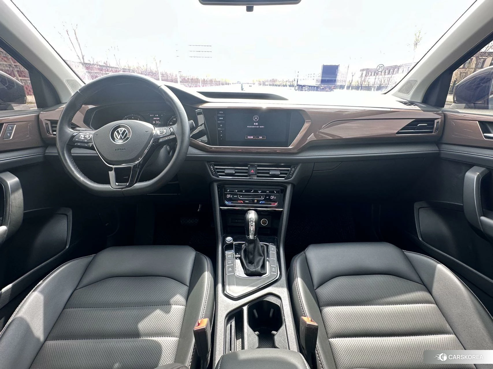 Volkswagen Tharu 2020 Черный из Китая