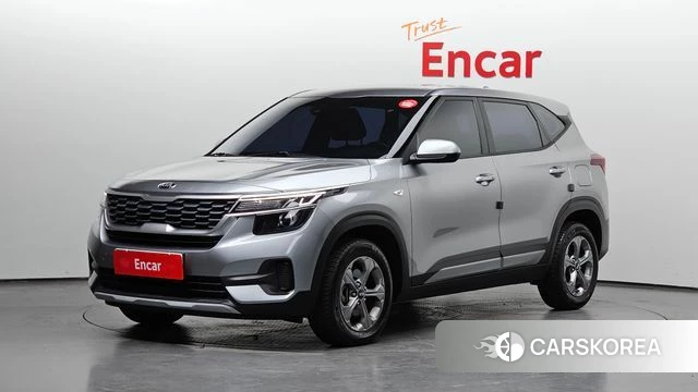 Kia Seltos 2021 Серебристо-серый из Кореи