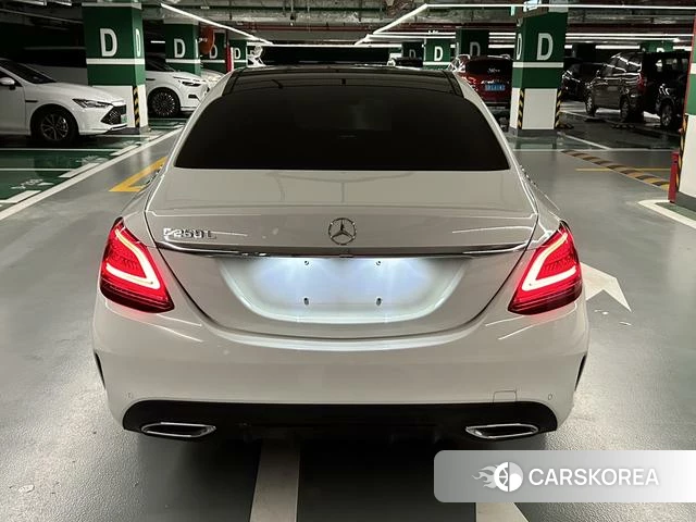 Mercedes-Benz C-class 2021 Белый из Китая
