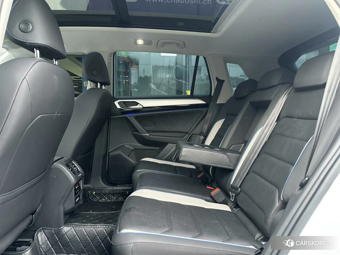Volkswagen Tayron 2020 Белый из Китая