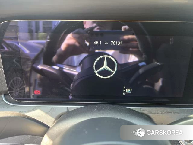 Mercedes-Benz E-Class 2021 Черный из Китая