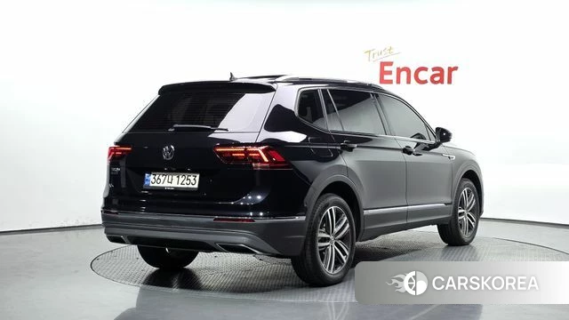 Volkswagen Tiguan Allspace 2020 Черный из Кореи