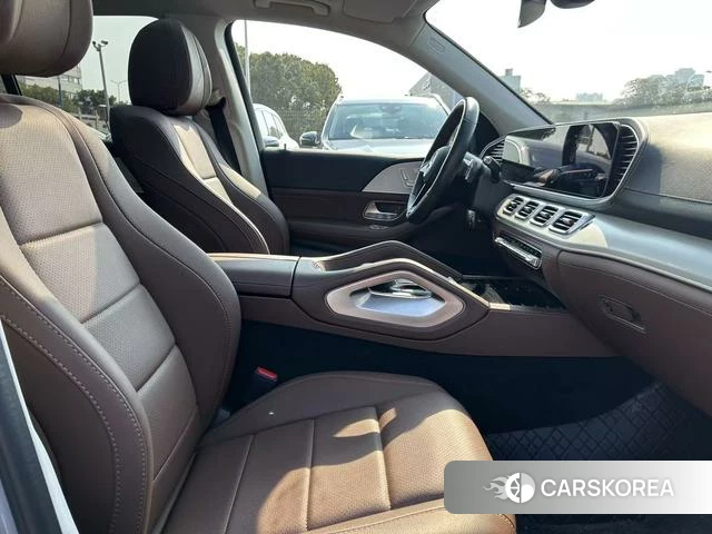 Mercedes-Benz GLE 2024 Серебристо-серый из Китая