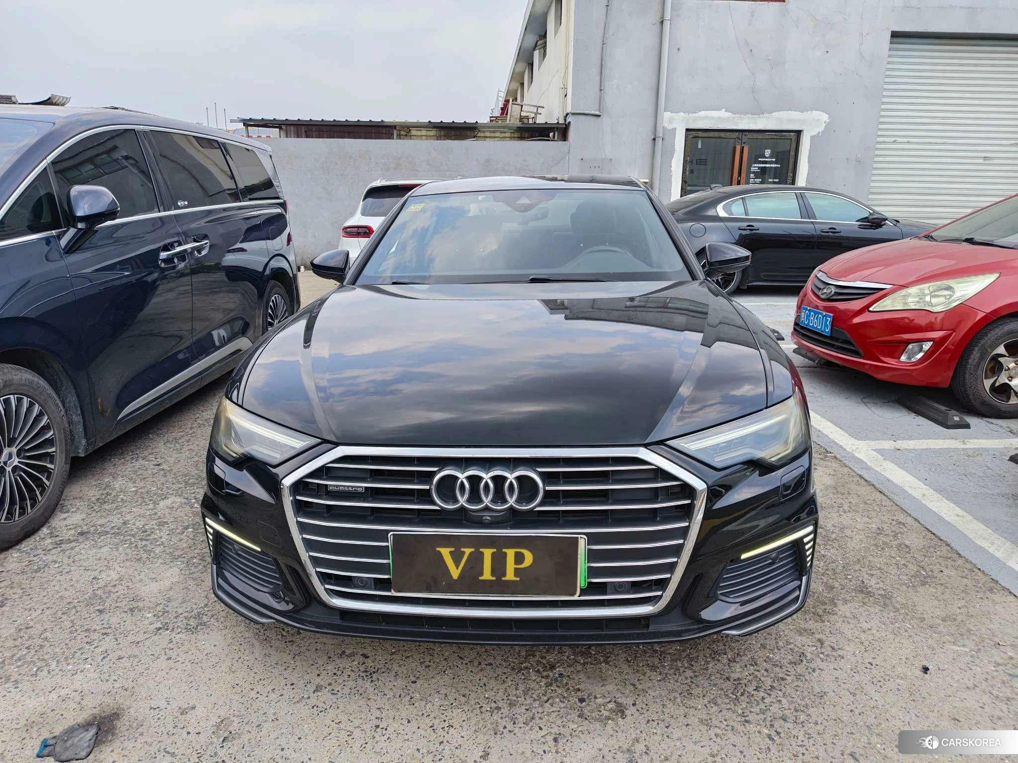 Audi A6L 2020 Черный из Китая