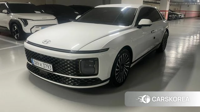 Hyundai Grandeur Hybrid (GN7) 2023 Белый из Кореи