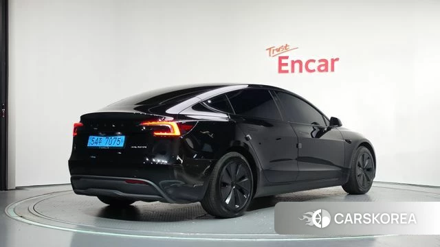 Tesla Model 3 2025 Черный из Кореи