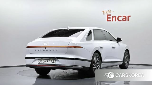 Hyundai Grandeur (GN7) 2024 Белый из Кореи