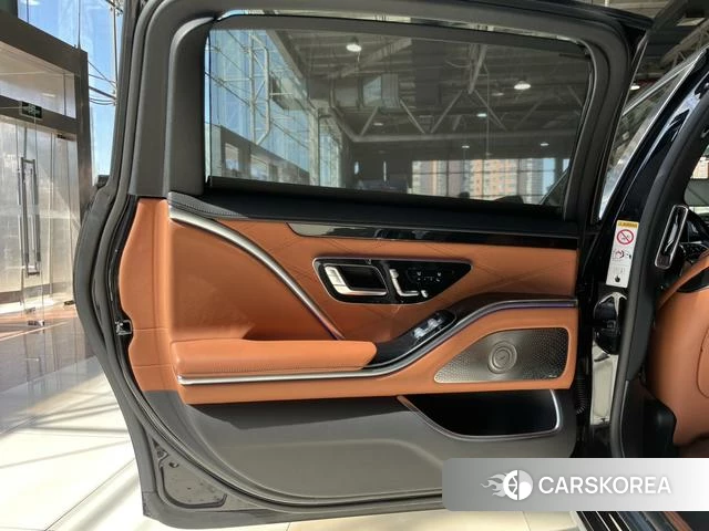 Mercedes-Benz Maybach S-Class 2024 Черный из Китая