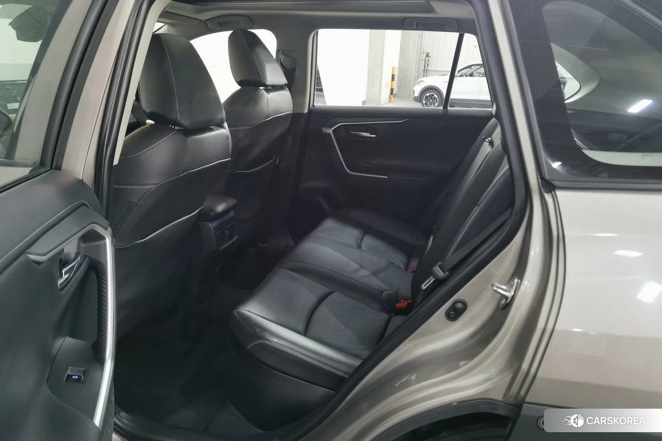 Toyota RAV4 2019 Темно-серый из Китая