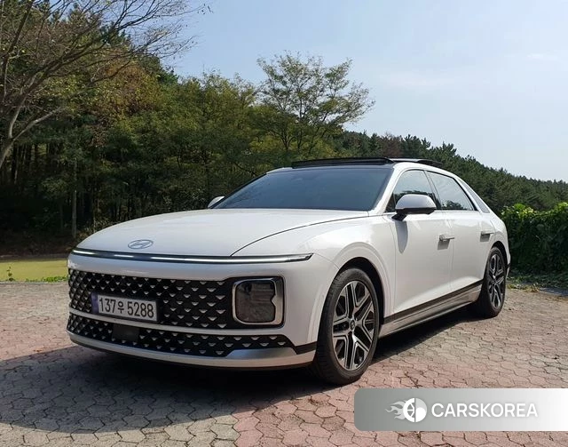 Hyundai Grandeur (GN7) 2022 Белый из Кореи
