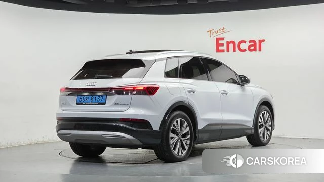 Audi Q4 e-Tron (F4) 2025 Белый из Кореи