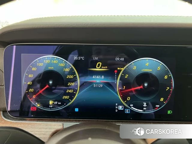 Mercedes-Benz E-Class 2023 Белый из Китая