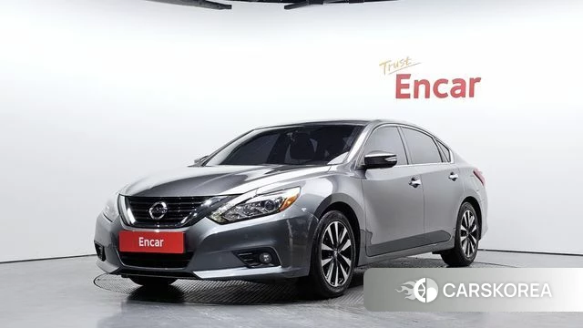 Nissan Altima 2018 Серый из Кореи