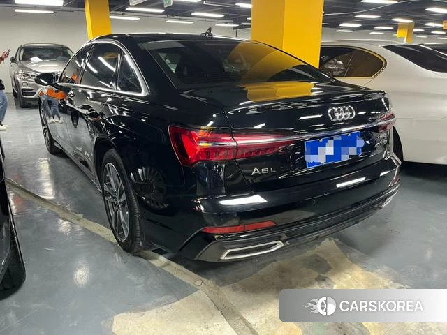 Audi A6L 2021 Черный из Китая