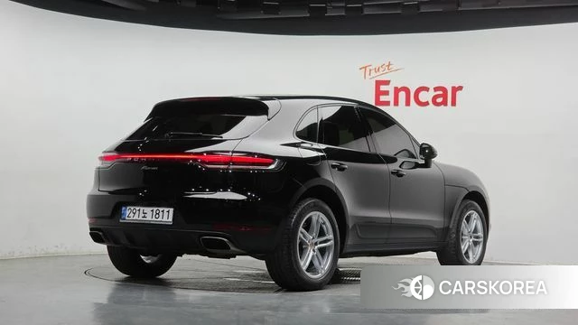 Porsche Macan 2019 Черный из Кореи