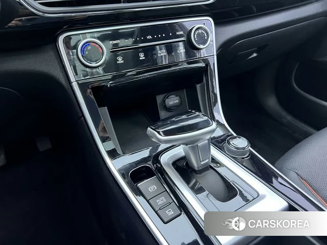 Kia Seltos 2024 Черный из Китая