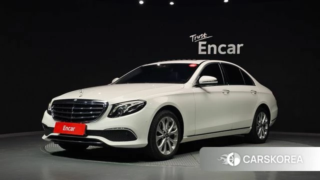 Mercedes-Benz E-Class W213 2019 Белый из Кореи