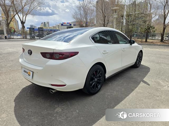 Mazda 3 2020 Белый из Китая