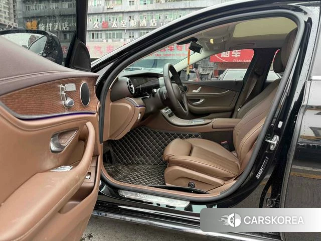 Mercedes-Benz E-Class 2023 Черный из Китая
