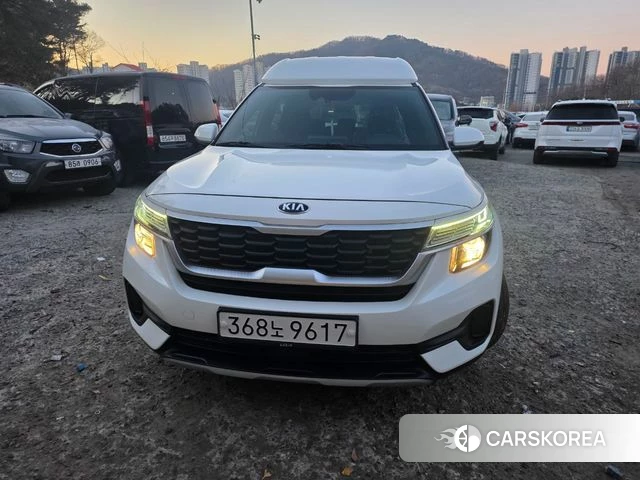 Kia Seltos 2021 Белый из Кореи