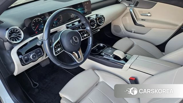 Mercedes-Benz A-Class W177 2022 Белый из Кореи