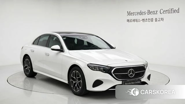 Mercedes-Benz E-Class W214 2026 Белый из Кореи