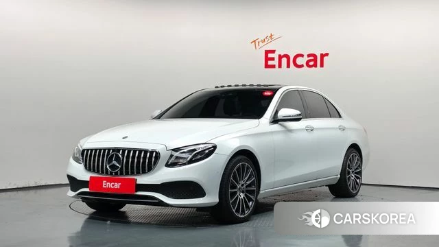 Mercedes-Benz E-Class W213 2018 Белый из Кореи