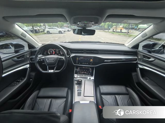 Audi A7 2021 Темно-серый из Китая
