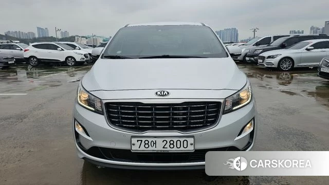 Kia The New Carnival 2019 Серебряный из Кореи