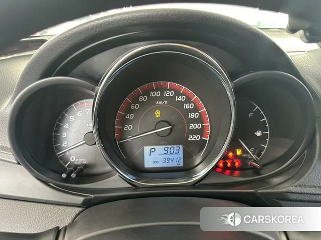 Toyota Vios 2021 Белый из Китая