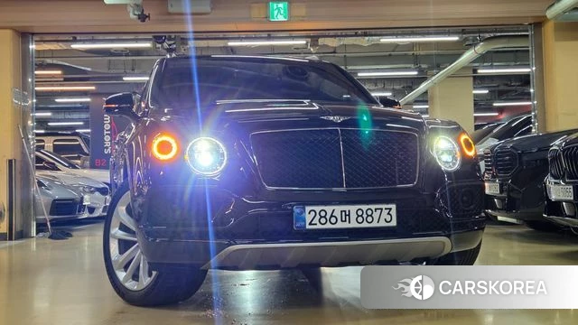 Bentley Bentayga 2020 Черный из Кореи, фото 2