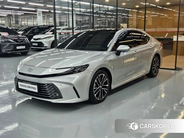 Toyota Camry (XV80) 2025 Серебряный из Кореи