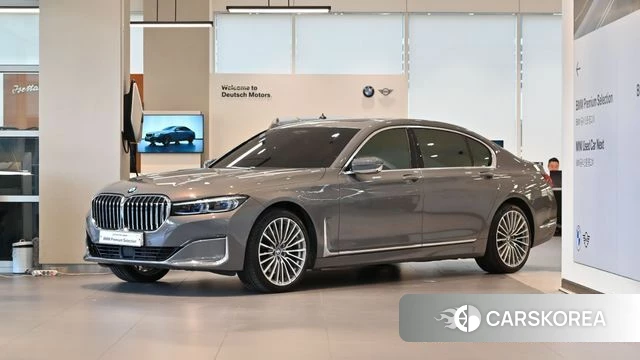 BMW 7 Series (G11) 2021 Серебристо-серый из Кореи