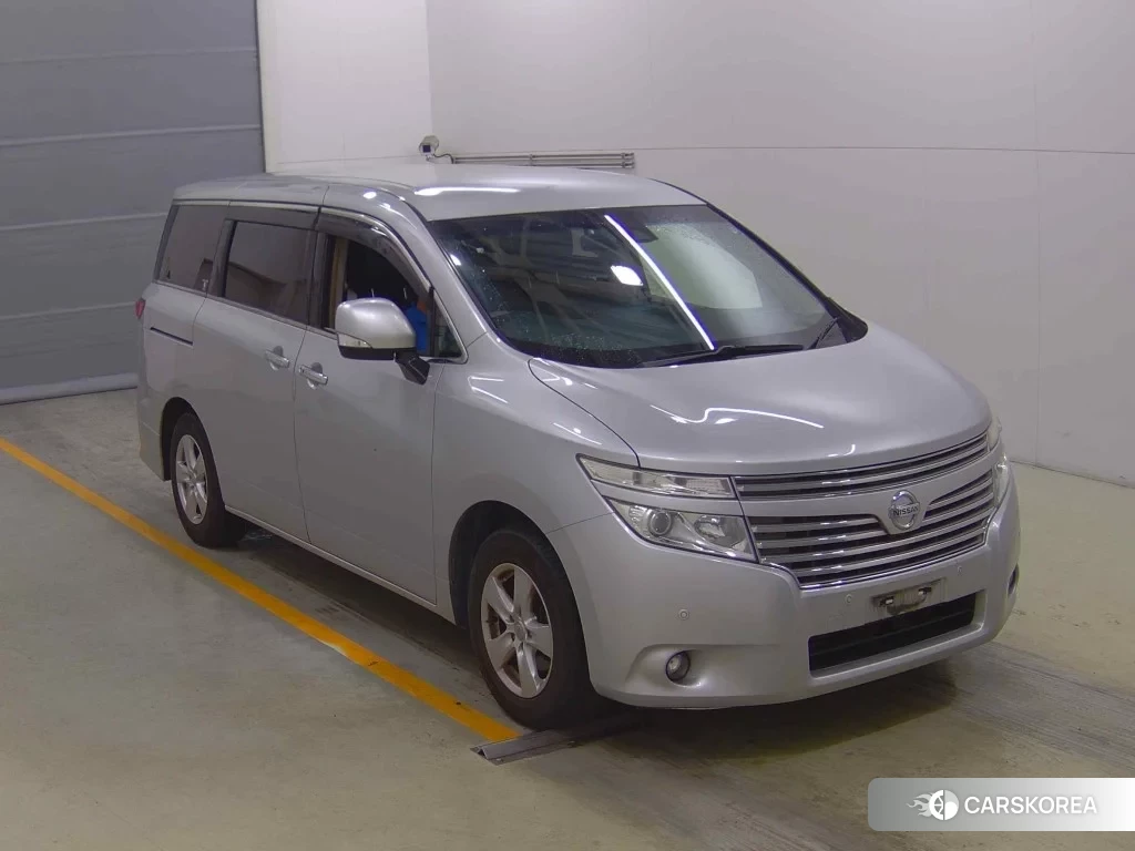 Nissan Elgrand 2020 из Японии