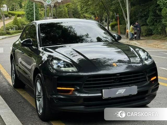 Porsche Macan 2019 Серый из Кореи