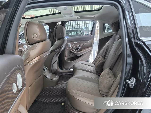 Mercedes-Benz E-Class 2023 Черный из Китая
