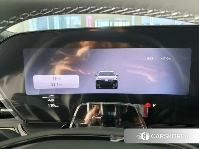 Audi Q6L 2026 Темно-серый из Китая